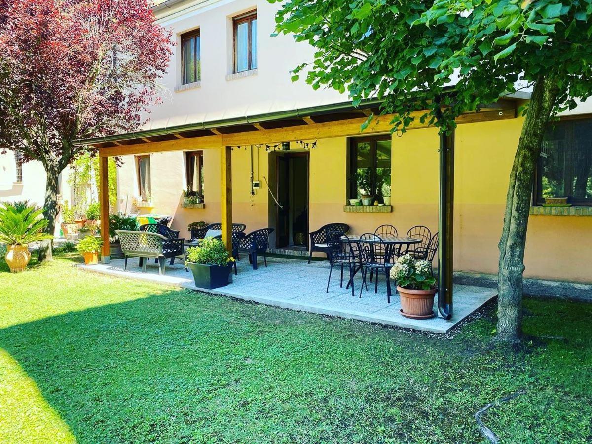 Hotel Borgo Antico Фабриано Экстерьер фото