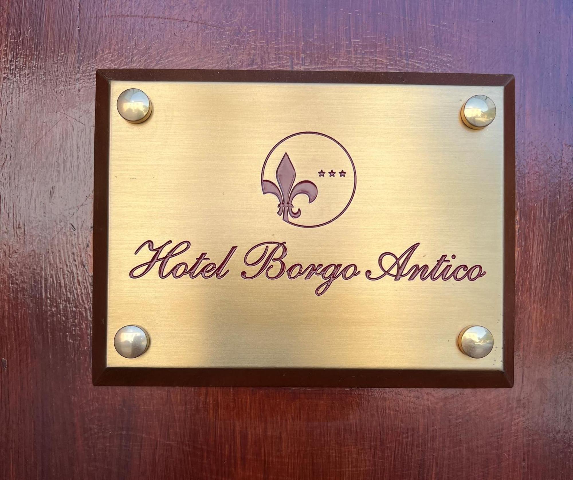 Hotel Borgo Antico Фабриано Экстерьер фото