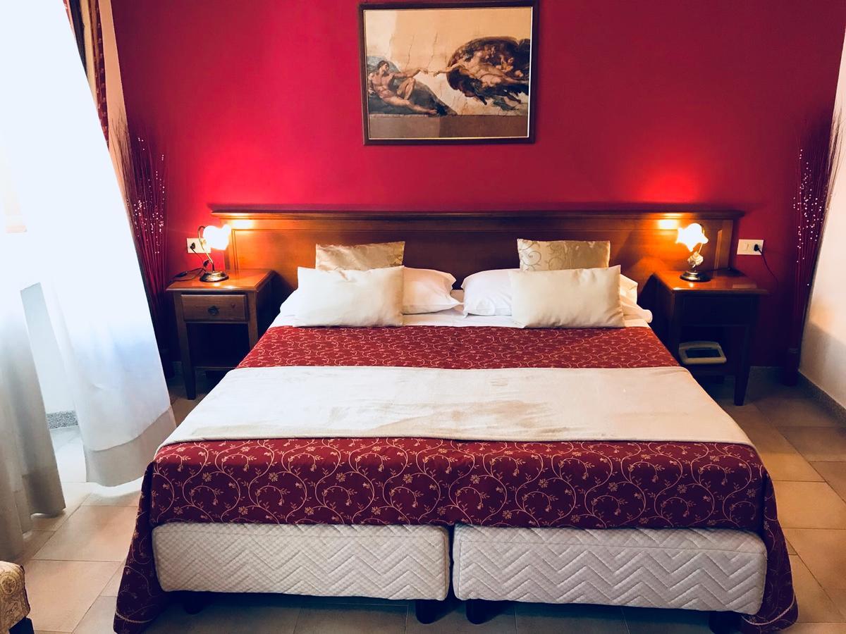 Hotel Borgo Antico Фабриано Экстерьер фото